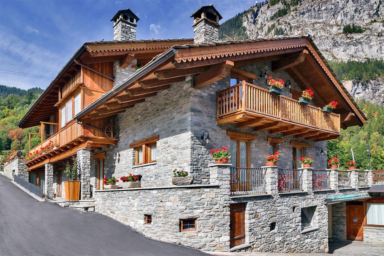 Hotel Lo Campagnar Courmayeur Exterior foto