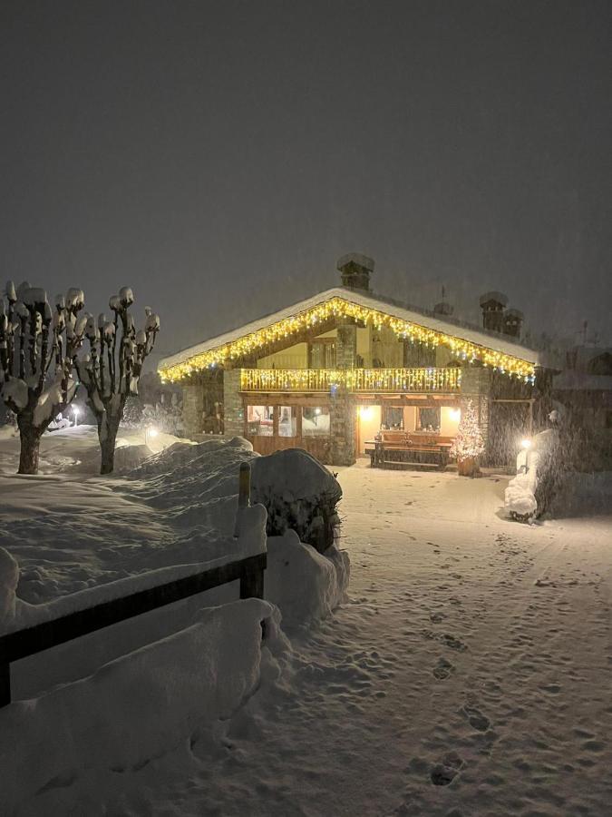 Hotel Lo Campagnar Courmayeur Exterior foto