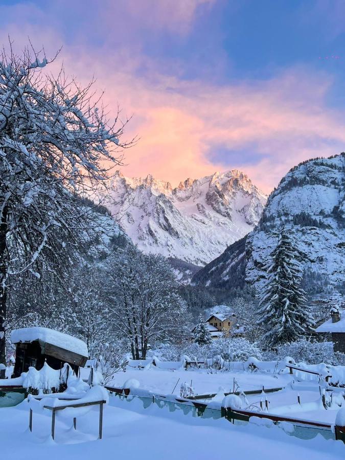 Hotel Lo Campagnar Courmayeur Exterior foto